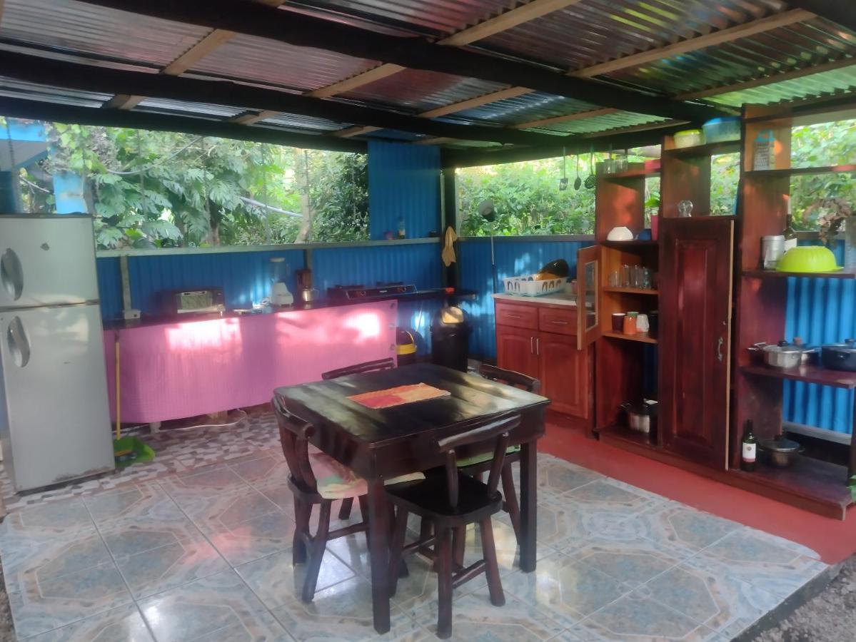 Hostel Cabinas Del Mar Samara