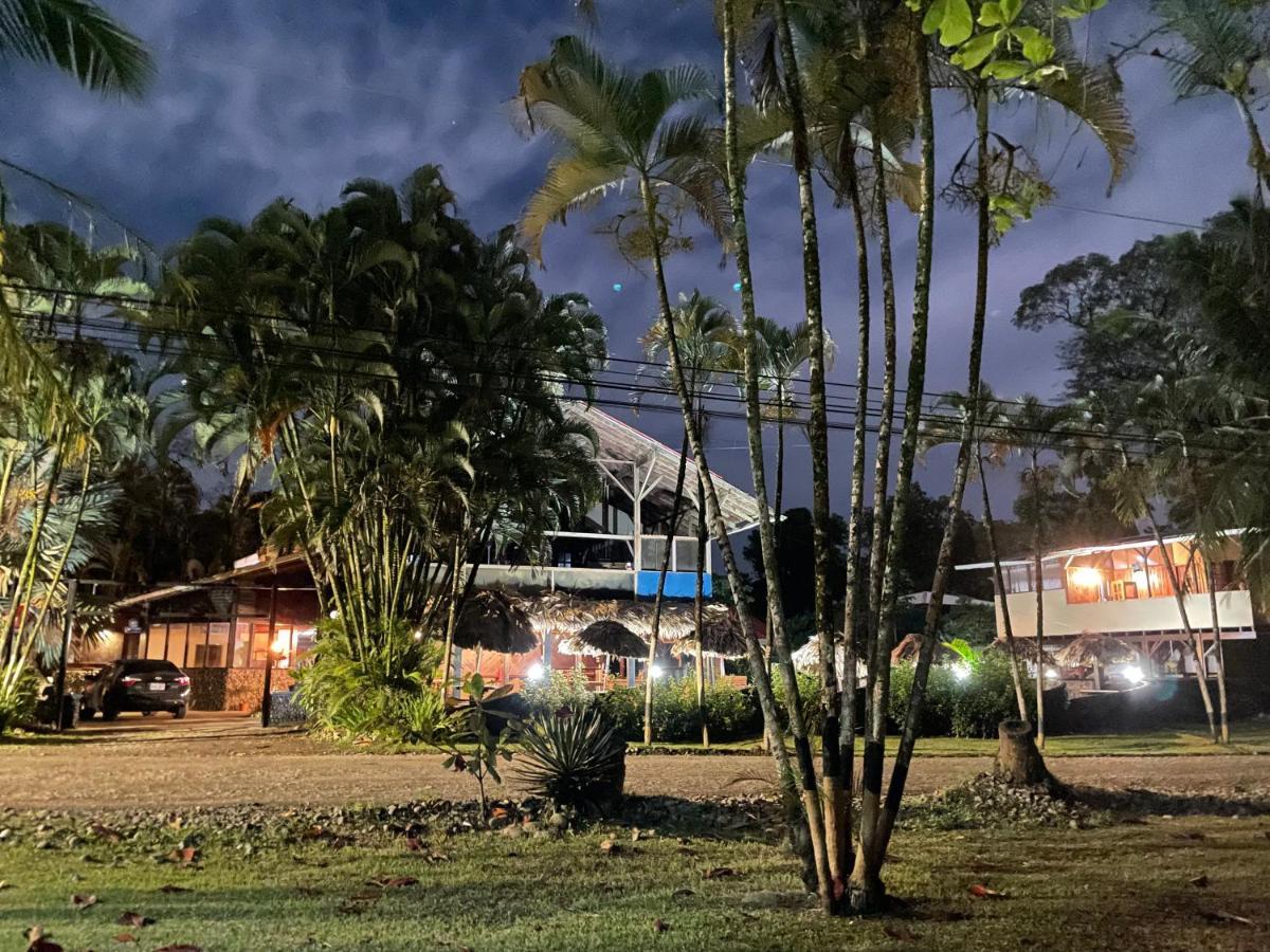 Hotel Perla Negra Beachfront