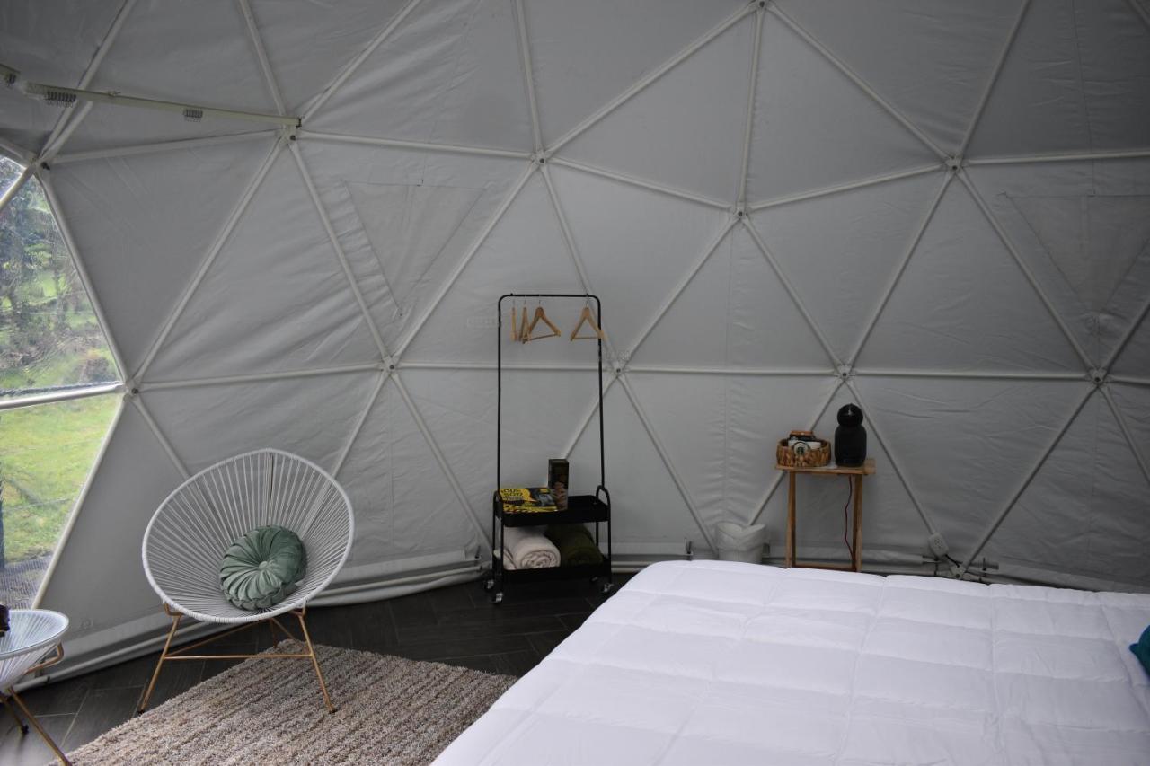 Roble Coral Glamping Bed & Breakfast *