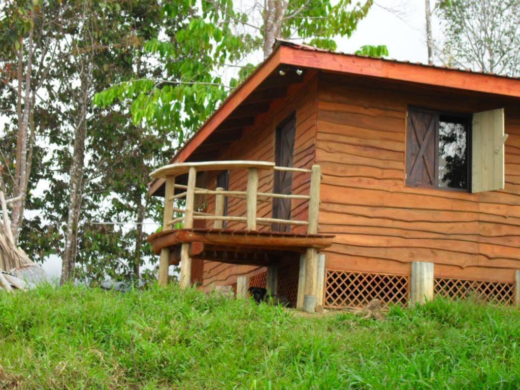 Log Cabin In Tinamaste Valley, Habacuc Woods, Baru *