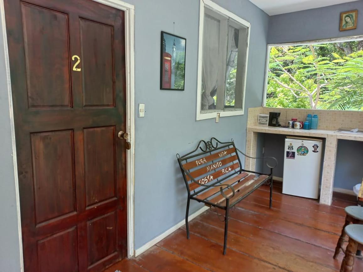 Donde Familia Manito Bed & Breakfast *