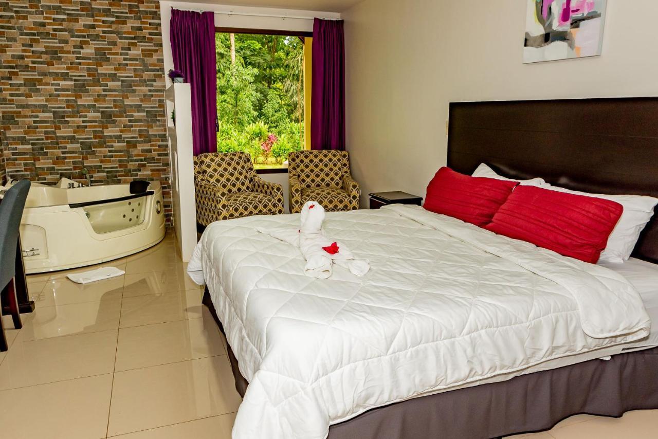 Rios Hotel
