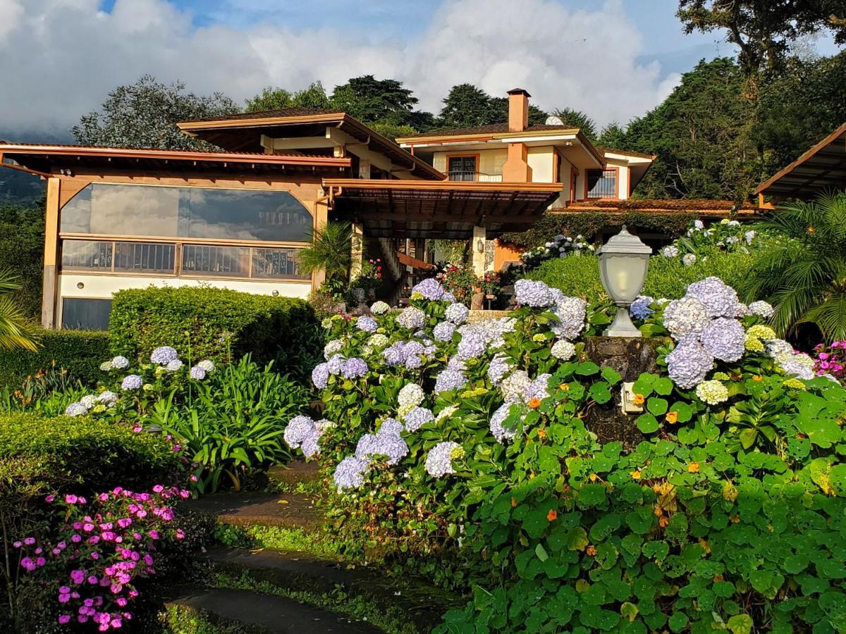 Finca Paraiso Mountain Retreat Near San Jose Airport 5* Birri