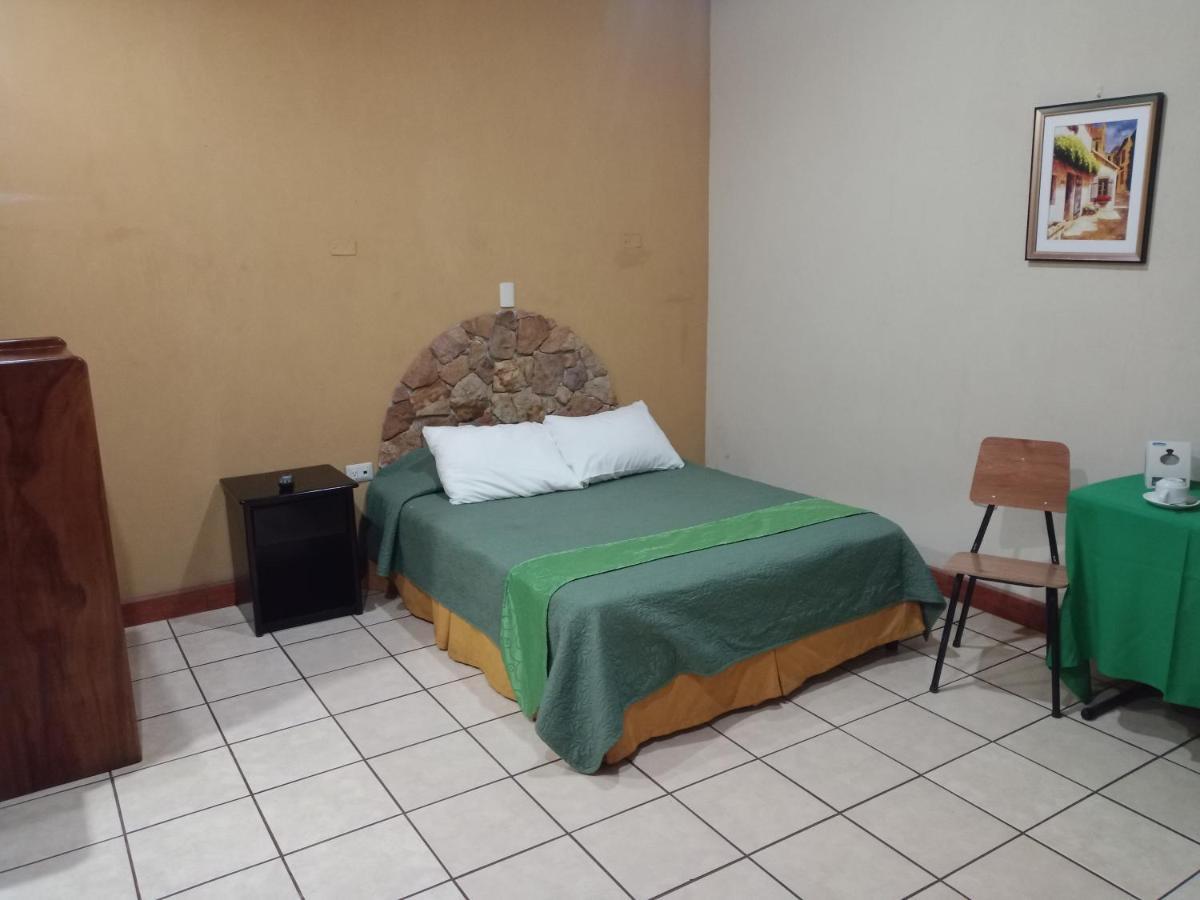 Cibeles Hotel 3*