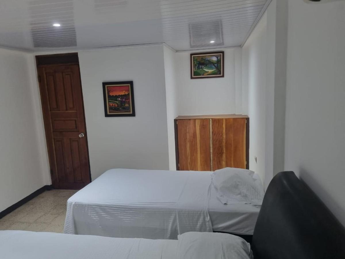 Bed & Breakfast Cristina - Familiar Tambor (Puntarenas)