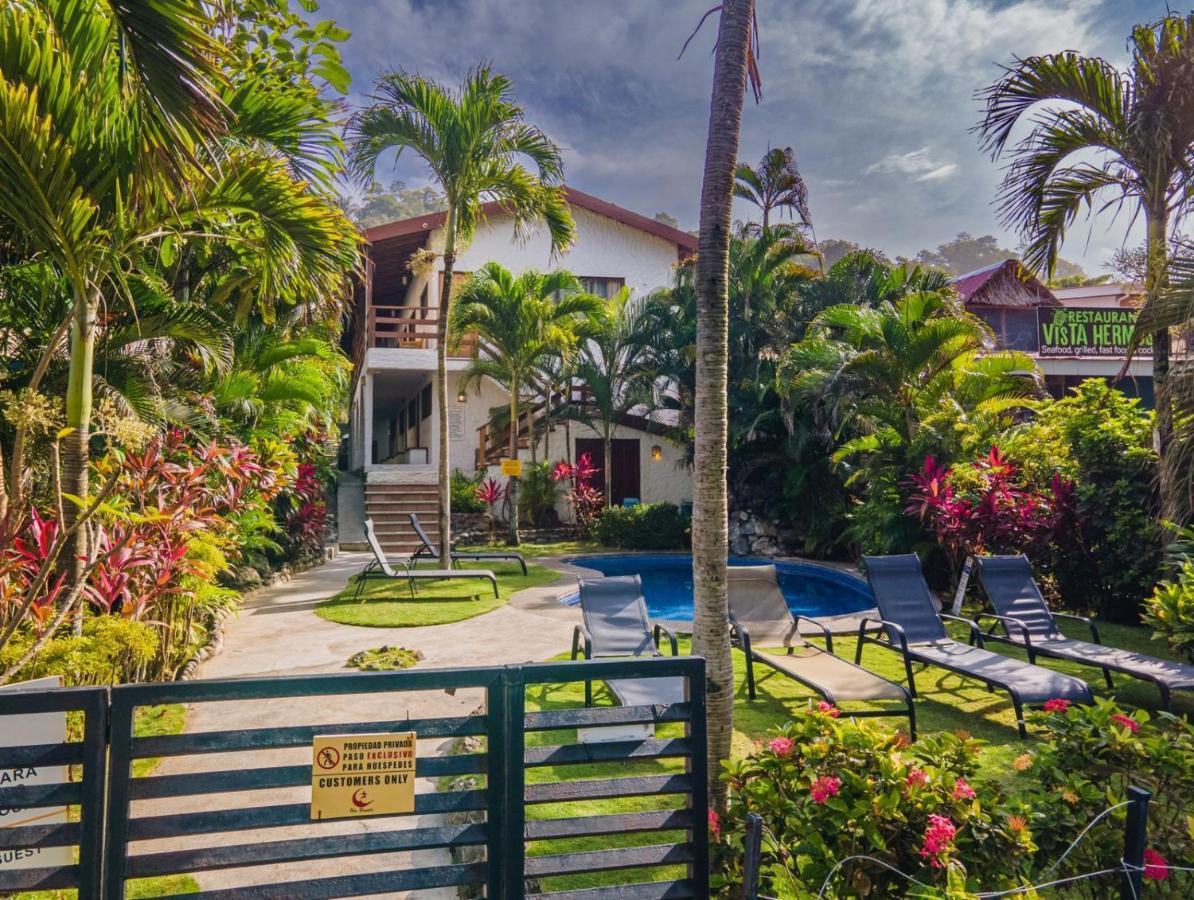 Ola Bonita Beachfront Hotel 3*