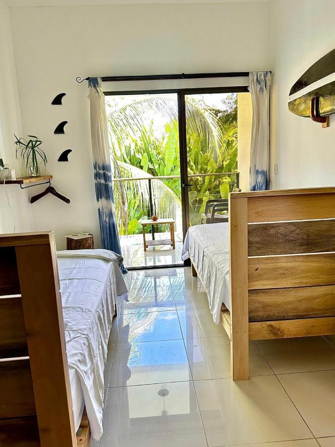 El Chante Surf House Hotel *