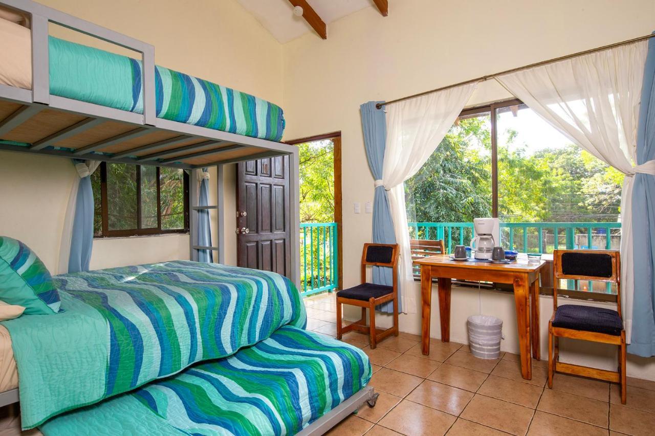 Diversion Tropical Hotel 2*