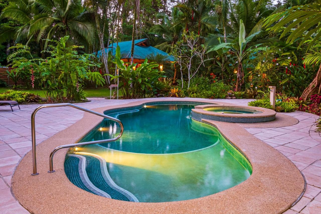 El Nido Jungle Hotel