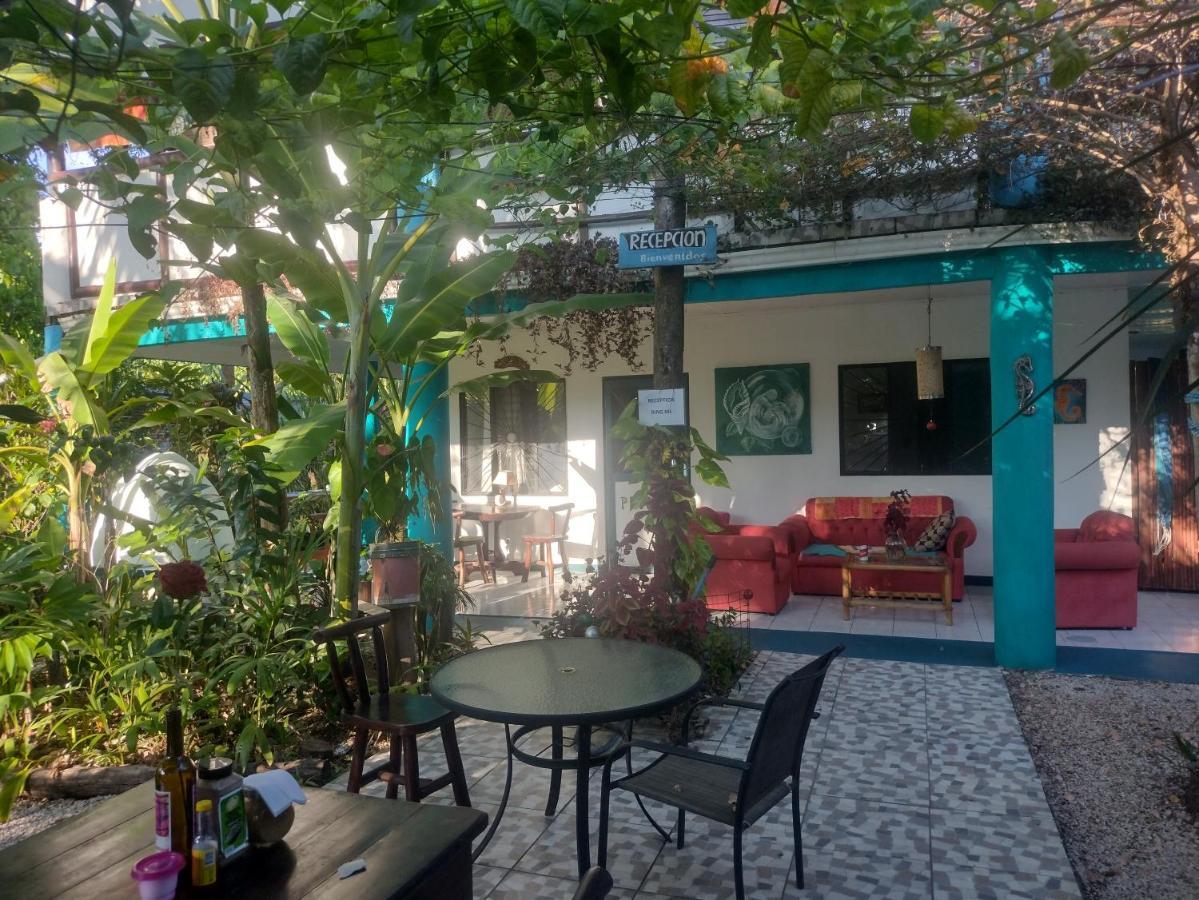 Cabinas Del Mar Hostel