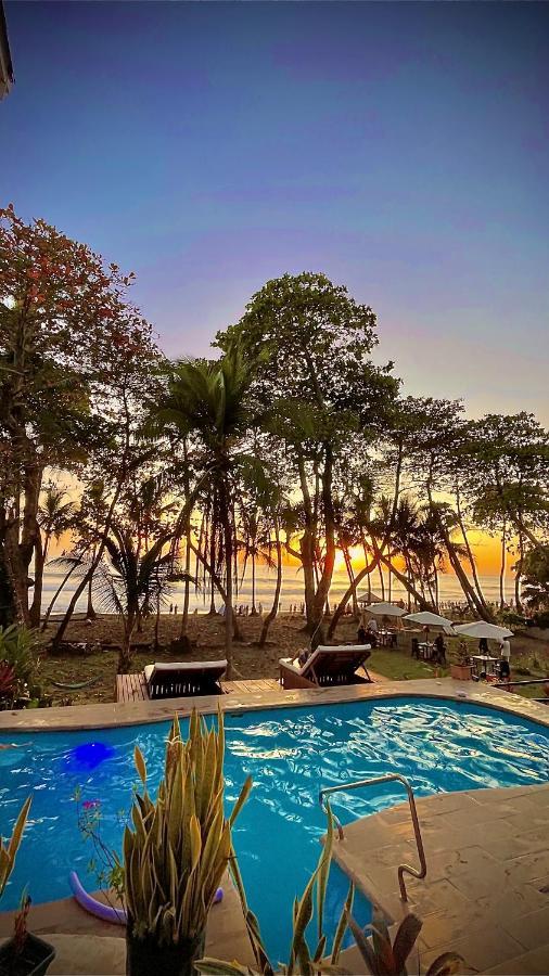 Hotel Beachfront Vista Hermosa *