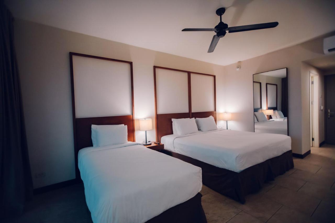 Wyndham Hotel 4*