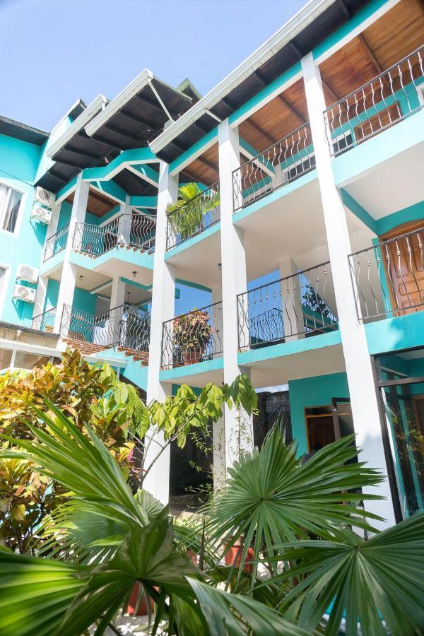 Hotel The Blue &