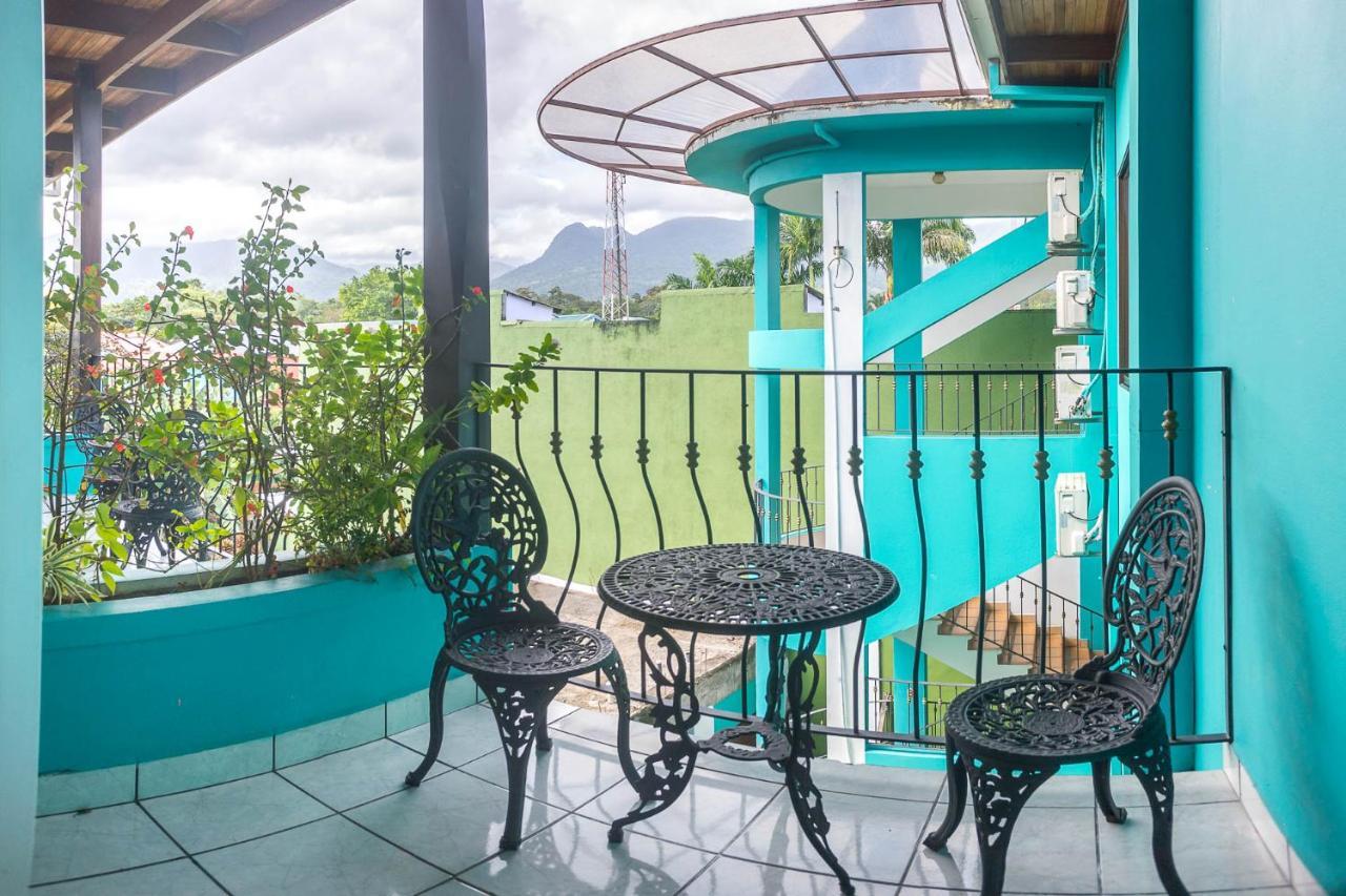 Hotel The Blue & La Fortuna