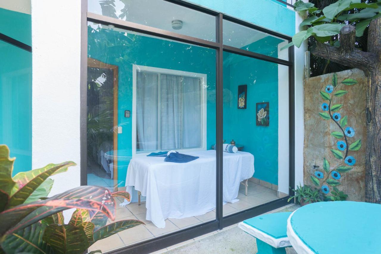 Hotel The Blue &