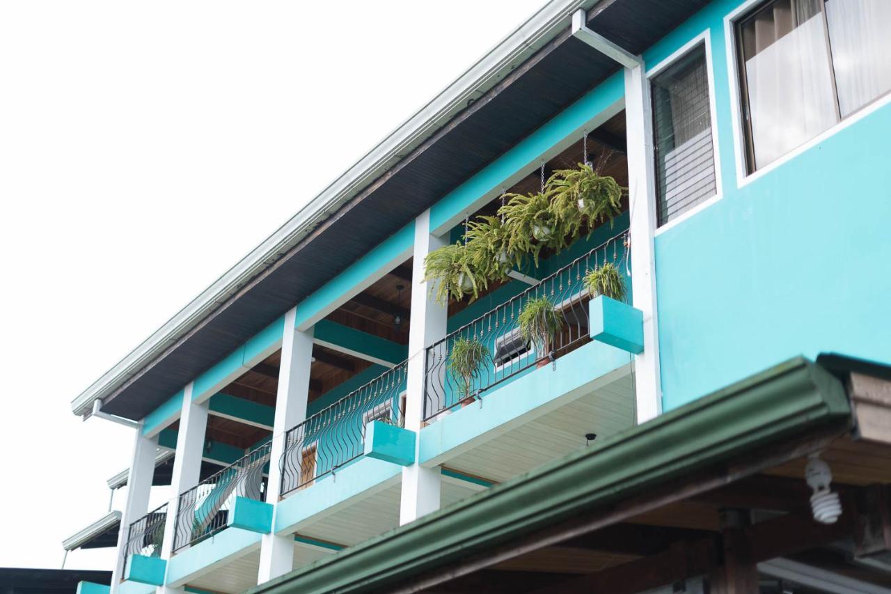 The Blue & * La Fortuna