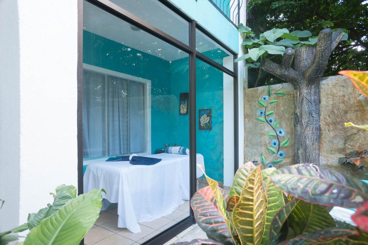 Hotel The Blue &