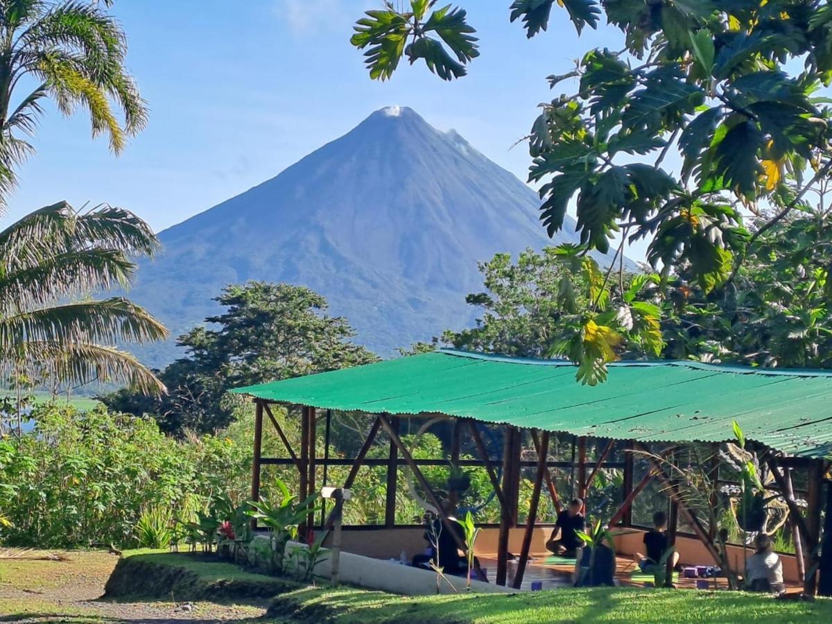 Essence Arenal & Yoga