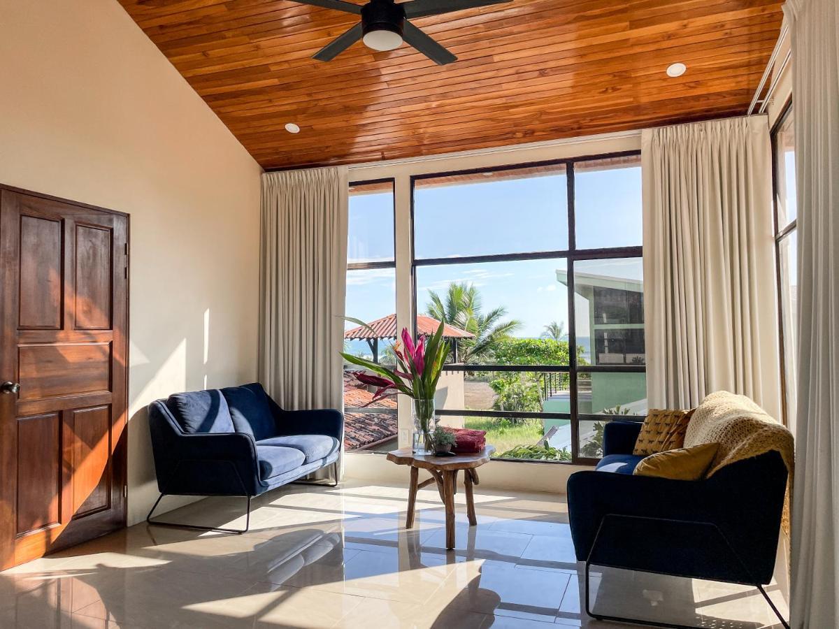 Casa Lapa Penthouse Oceanside Apartment