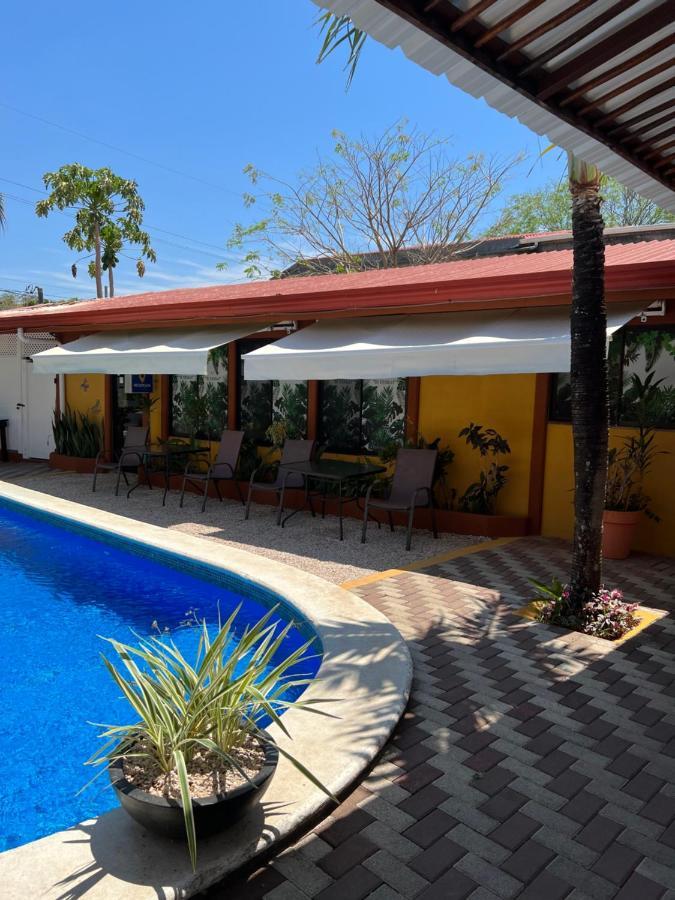 Hotel Cabinas El Colibri Puerto Carrillo