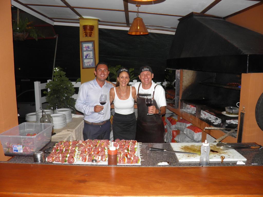 Cabinas El Colibri Hotel