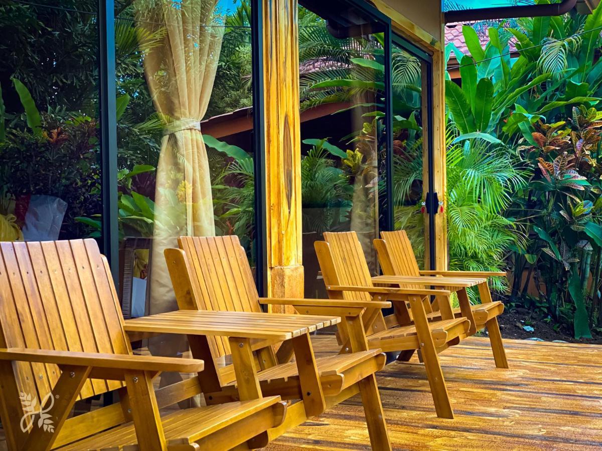 Heliconias Nature & Hot Springs Hotel