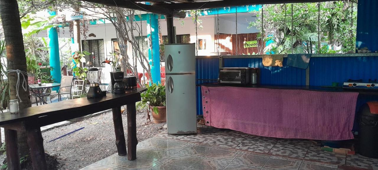 Cabinas Del Mar Hostel
