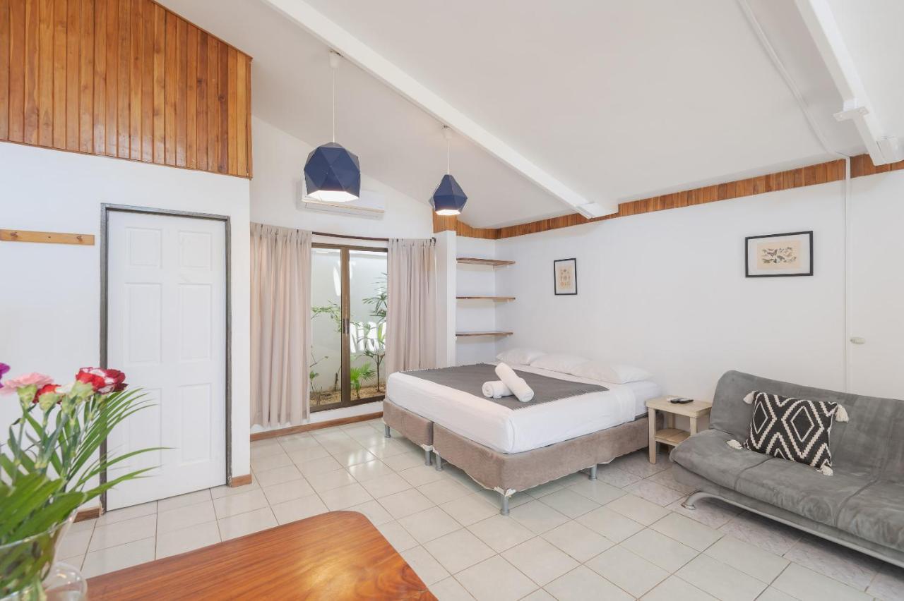 Maoritsio Garden Aparthotel