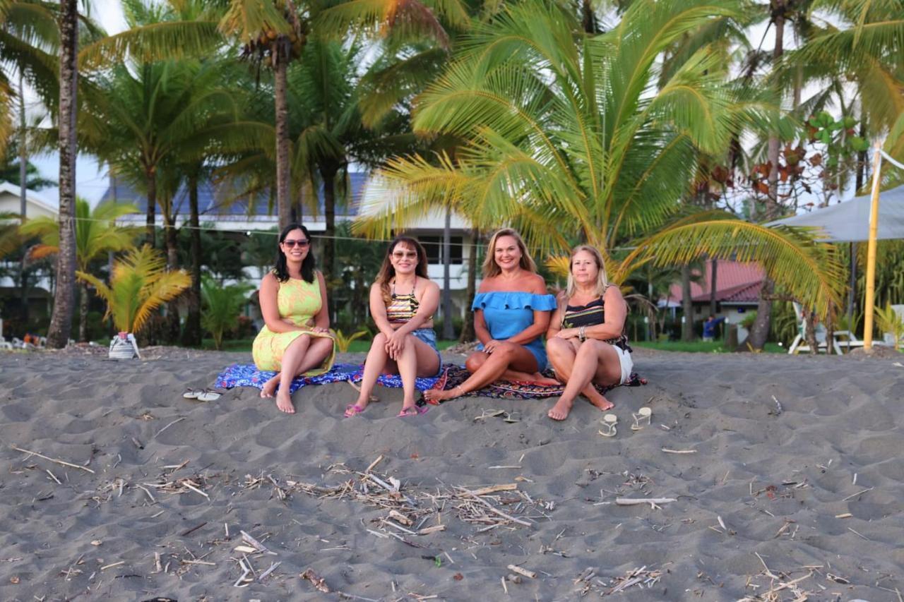 Cocomar Beachfront Hotel Parrita