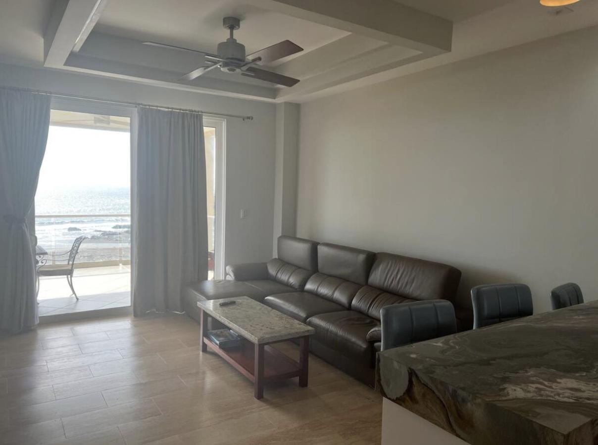 Break Water Point Penthouse 7th Floor Apartment *
