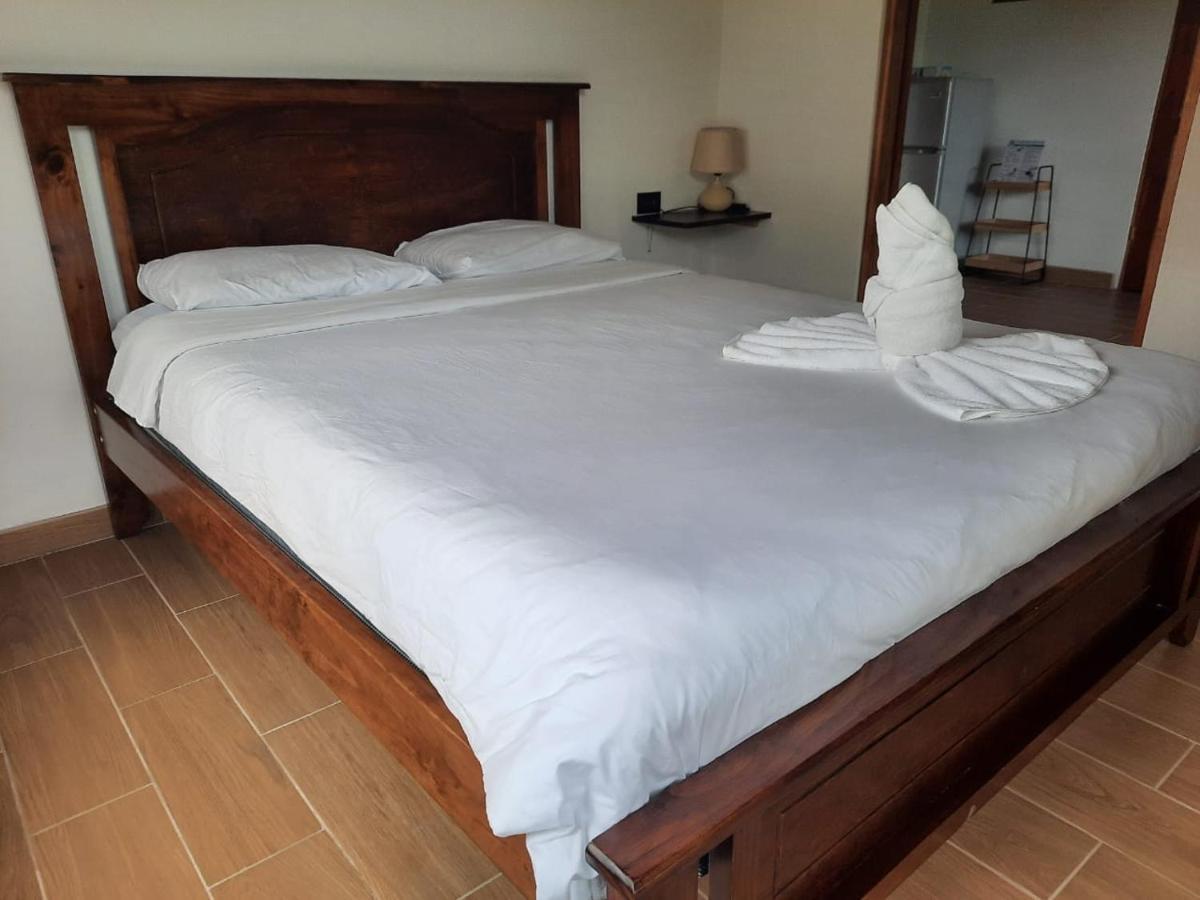 Essence Arenal & Yoga Lodge