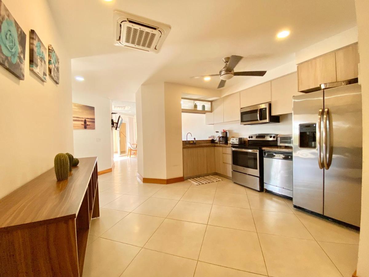 Apartment Tropical Luxury 2bdr - Pool View - At The