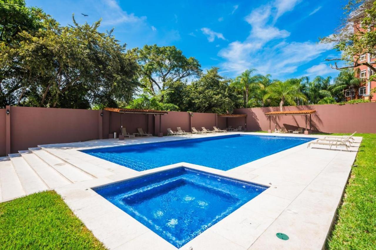 Tropical Luxury 2bdr - Pool View - At The *
