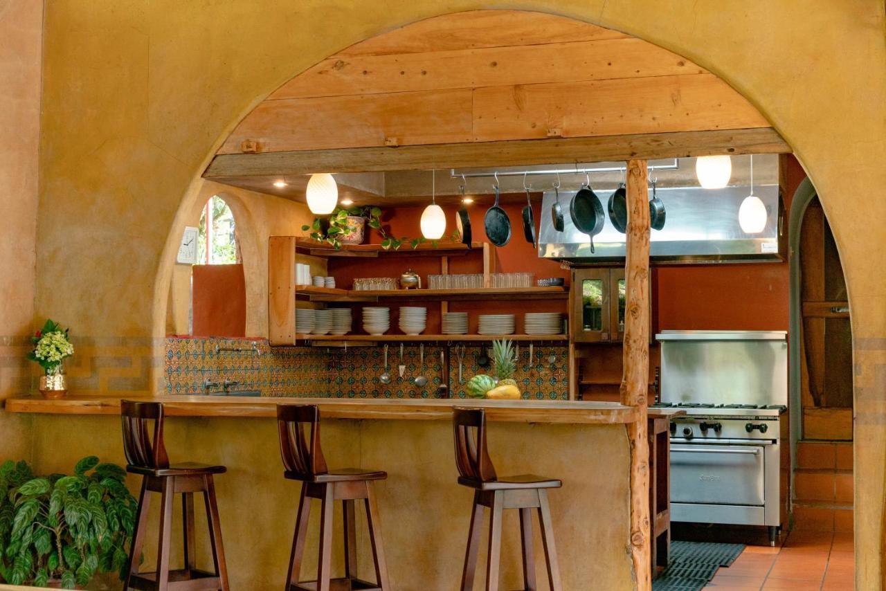 Rio Chirripo Lodge *