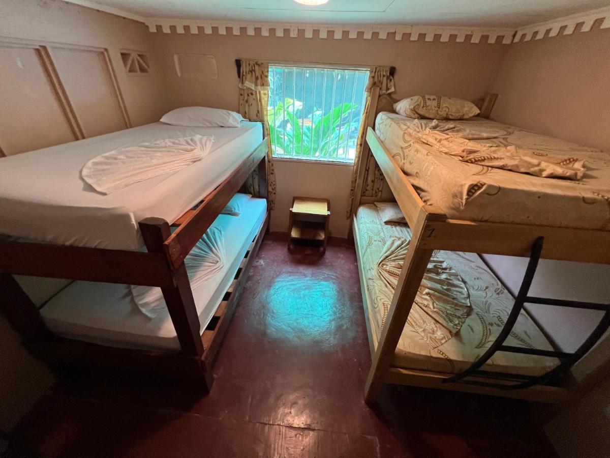 Hostel Pura Vida *
