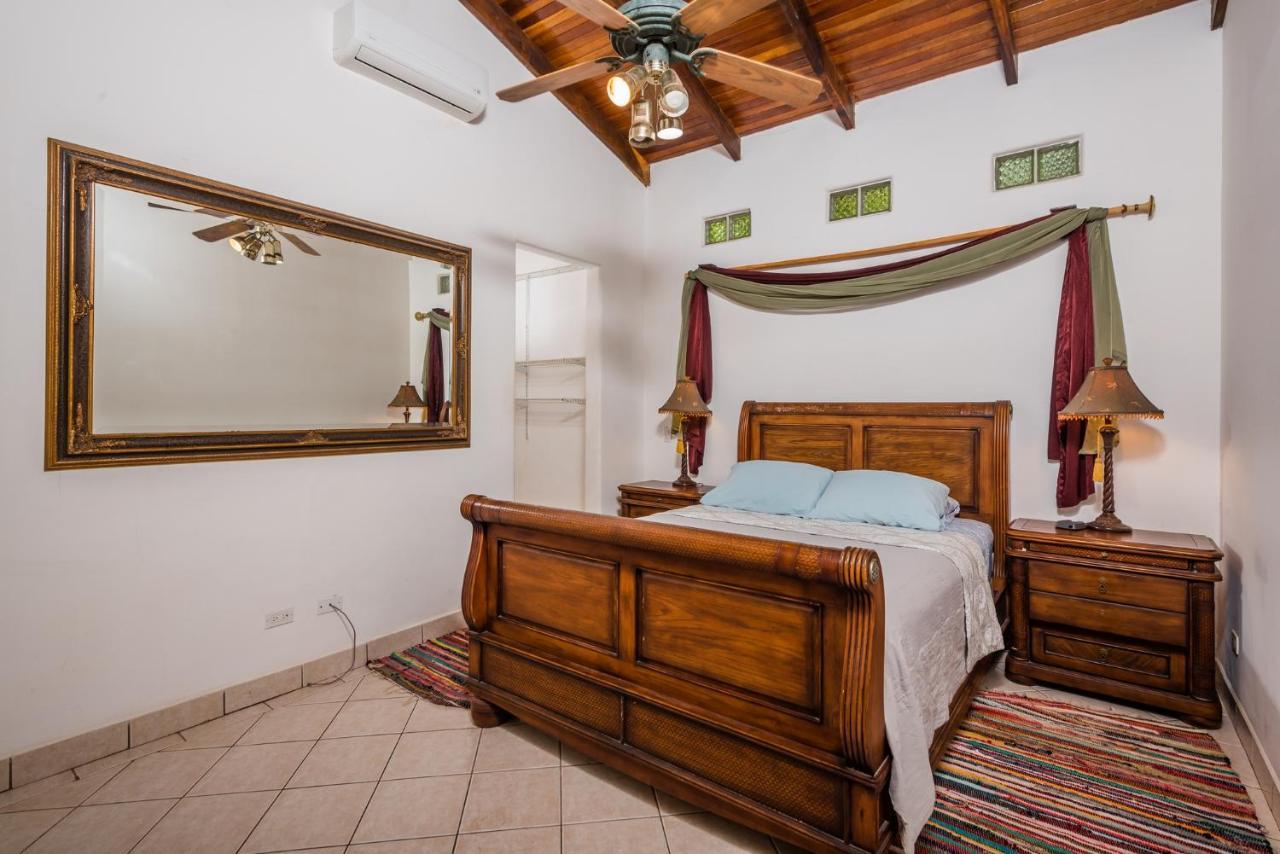 Aparthotel Del Mar Tamarindo