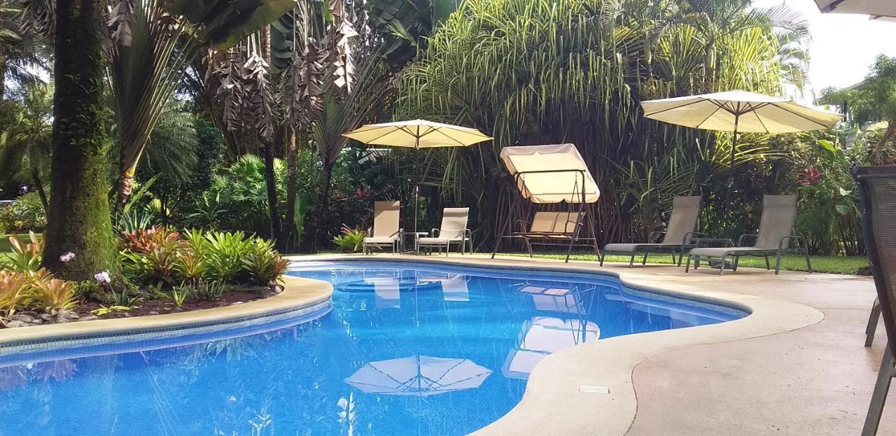 Playa Negra Lodge