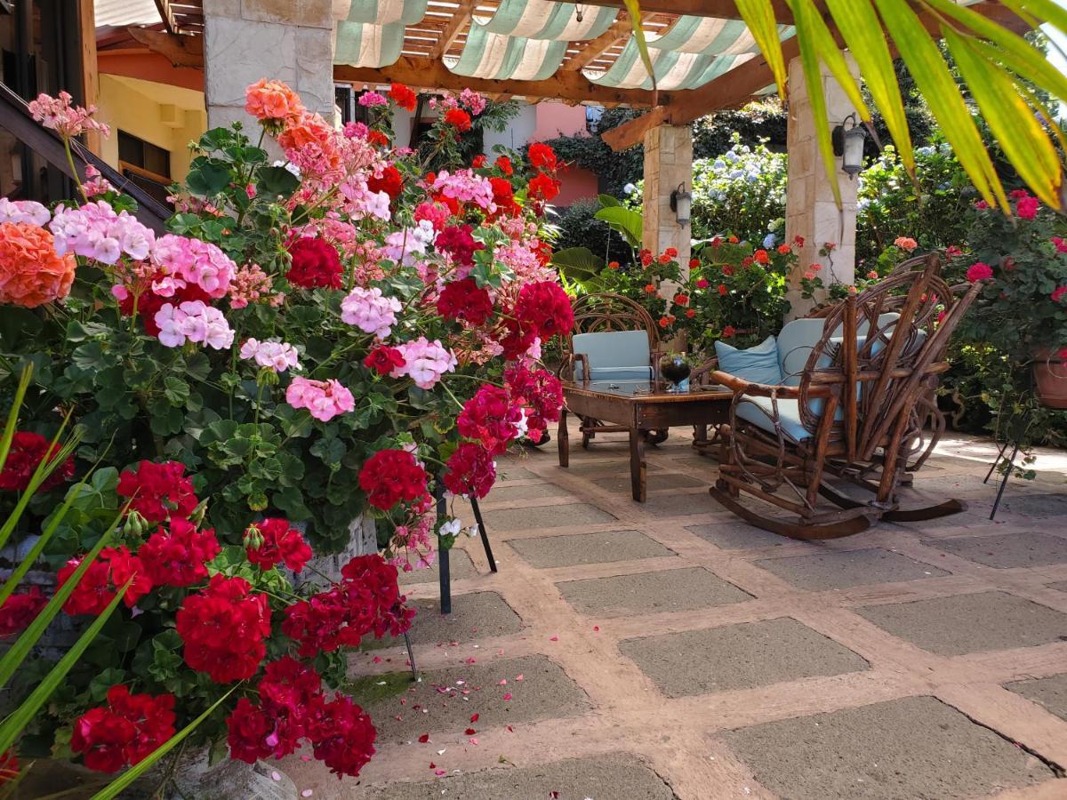 Finca Paraiso Mountain Retreat Near San Jose Airport 5*