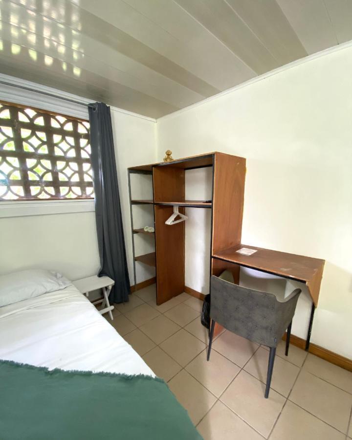 Guest house Cabinas *