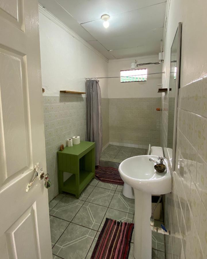 Cabinas Guest house *