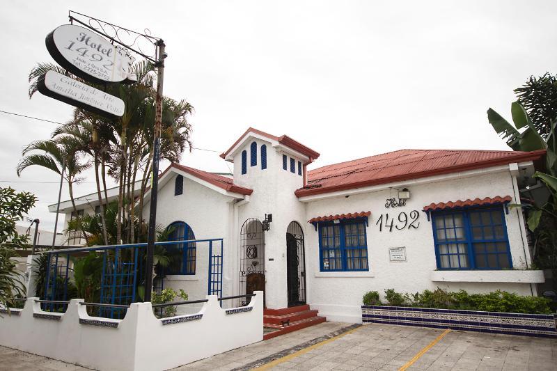 Hotel 1492 3*