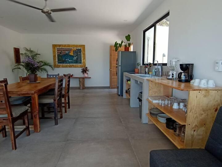 Laurel Jungle & Ocean Holiday home