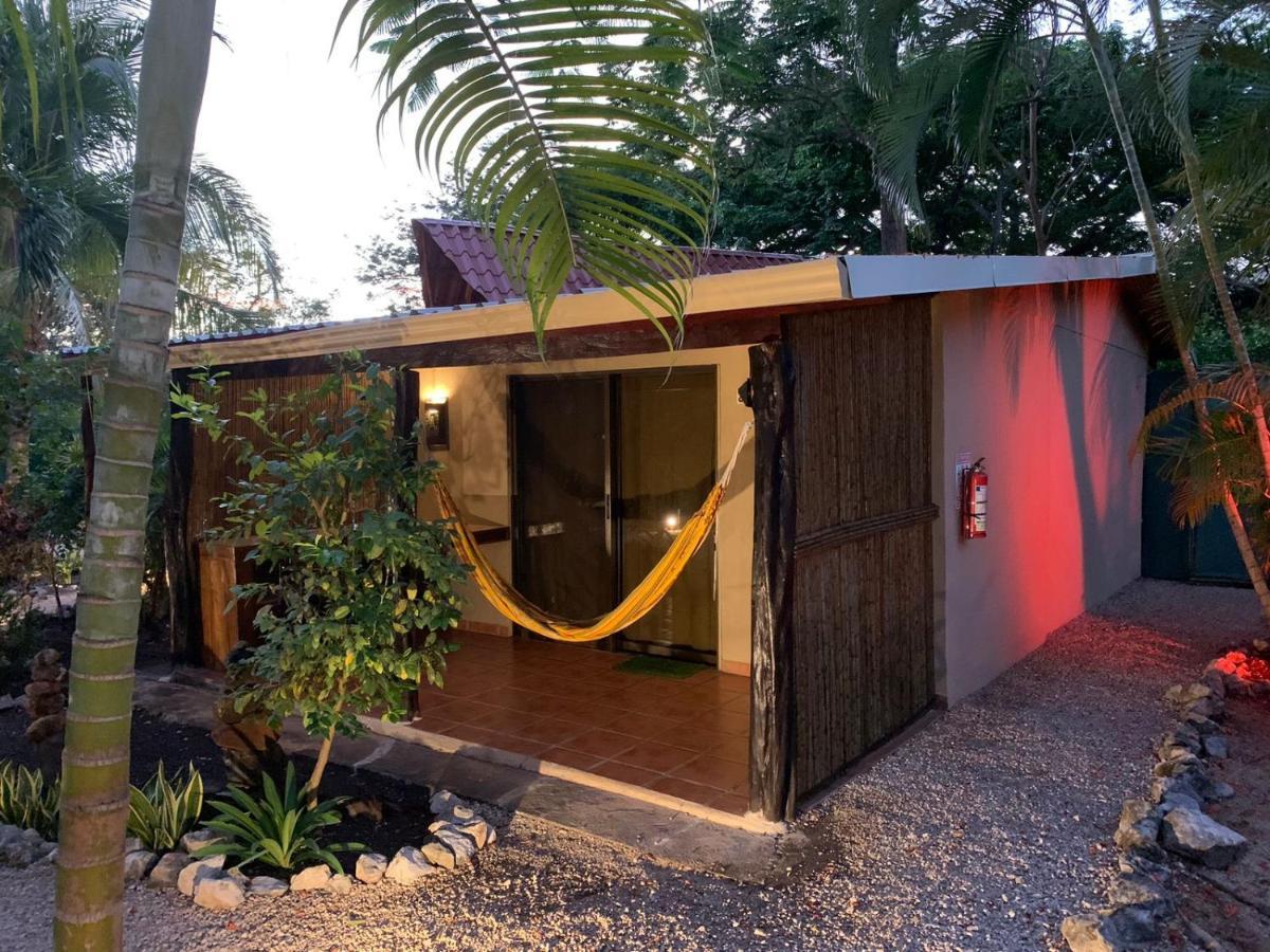 Bed & Breakfast Casa Tropical Playa Grande Cuajiniquil