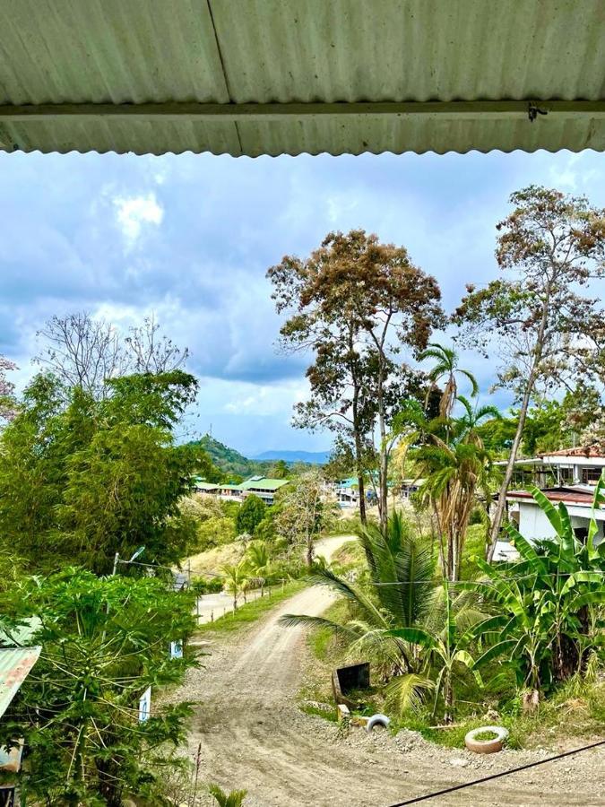 New Manuel Antonio, Meet New People * Manuel Antonio