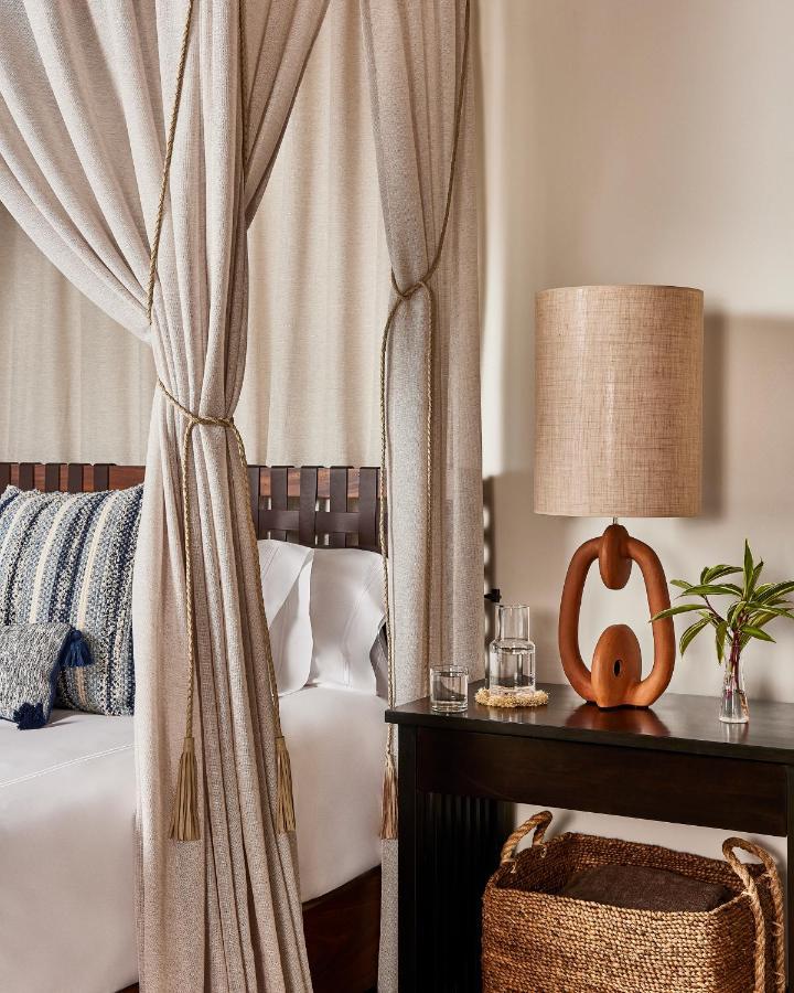 Hacienda Altagracia, Collection 5*