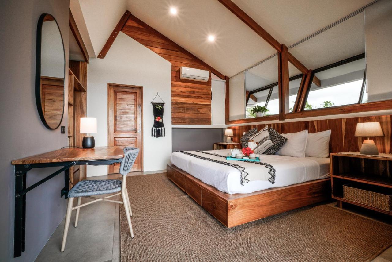 Lodge Surf Synergy All-Inclusive Surf Retreat Jaco