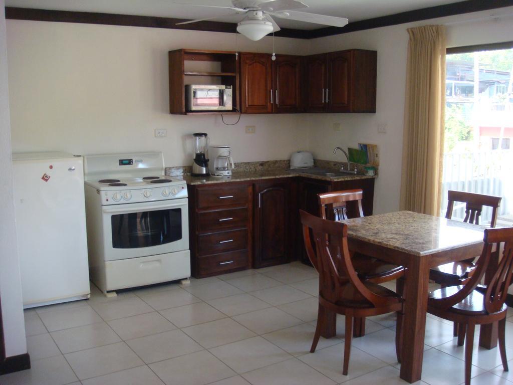 Hotel Tuanis Jaco