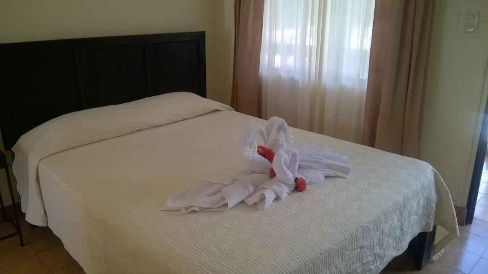 Carara Hotel