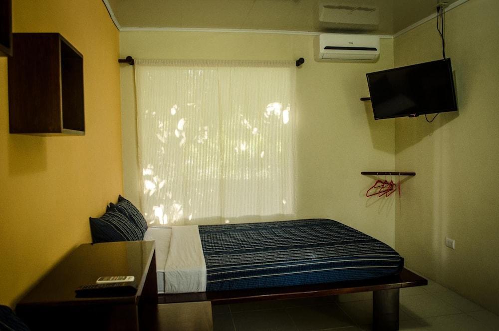 Colores Del Arenal Hotel 2*