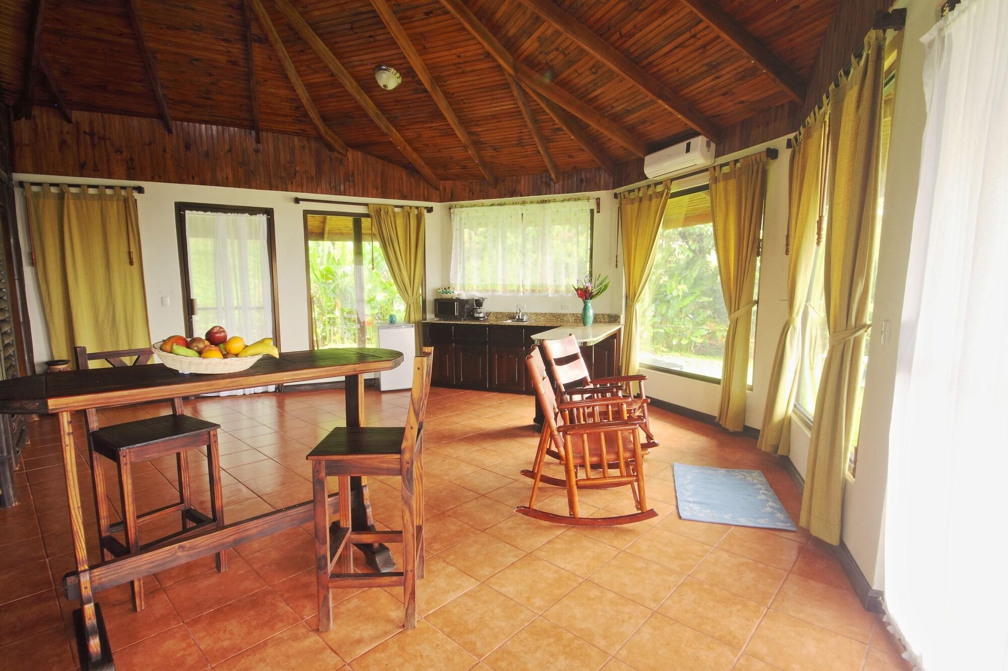 Waterfall Lodge *